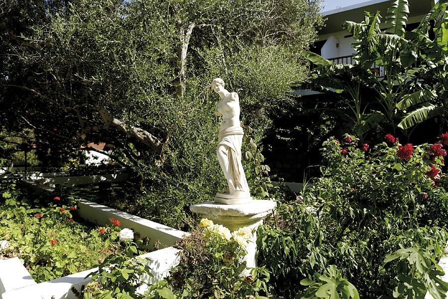 Milos Garden Apartament Adamantas  Zewnętrze zdjęcie